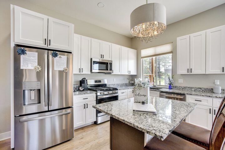 Dtwn Woodland Park Townhome w / Covered Deck