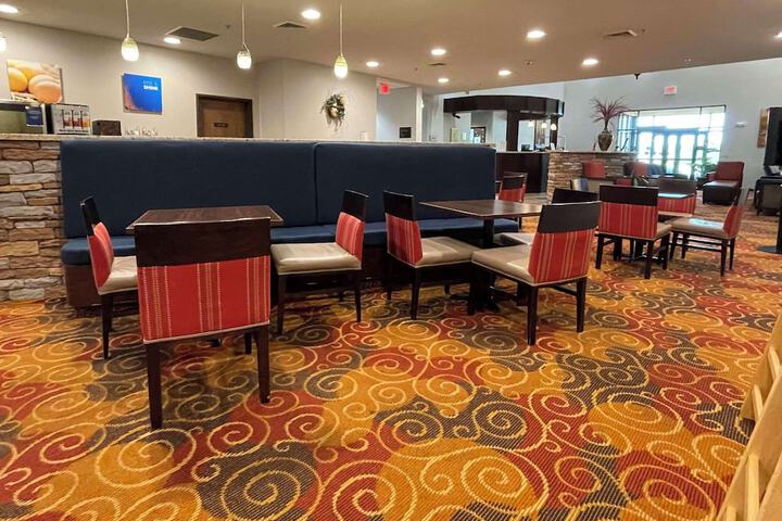 Comfort Suites Altoona North