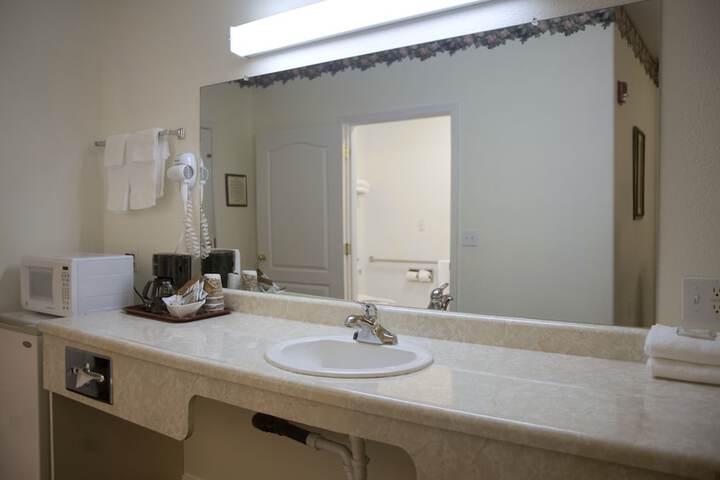 Room 16 of 22
