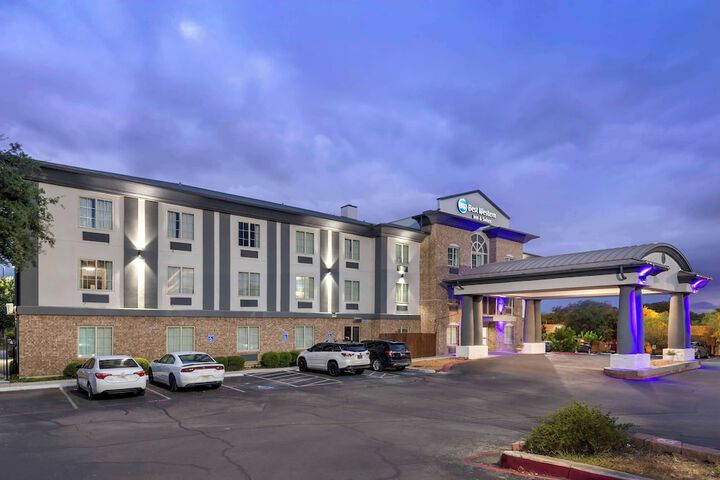 Hotel 2 of 49