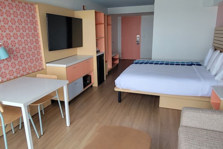 Room 60 of 87