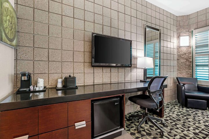 Room 20 of 43