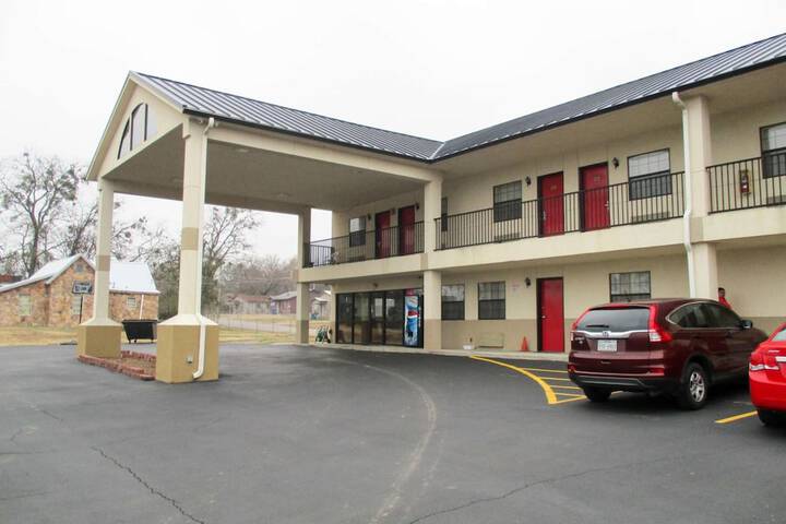 Hotel 5 of 25