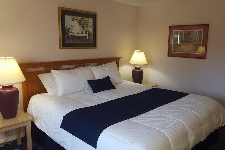 Room 9 of 28