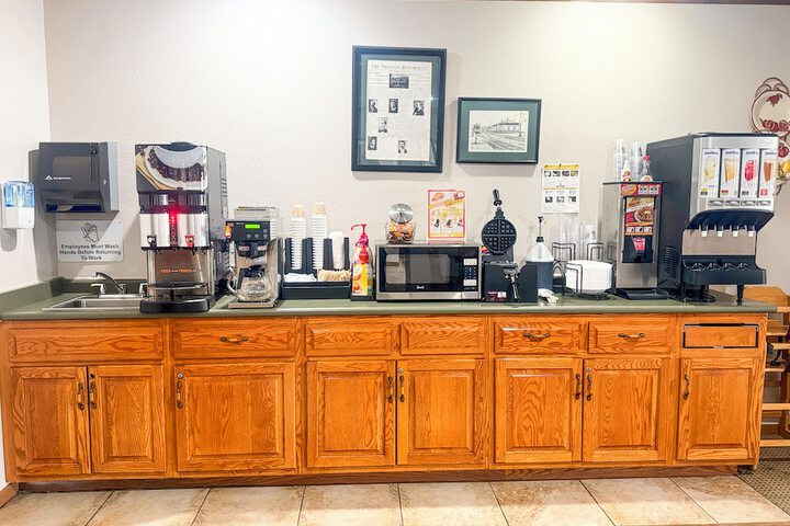 Breakfast/Coffee Service 30 of 34