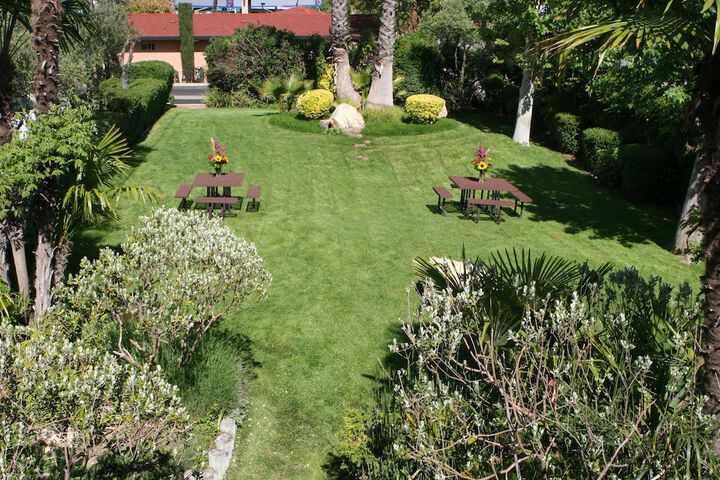 Adelaide Inn