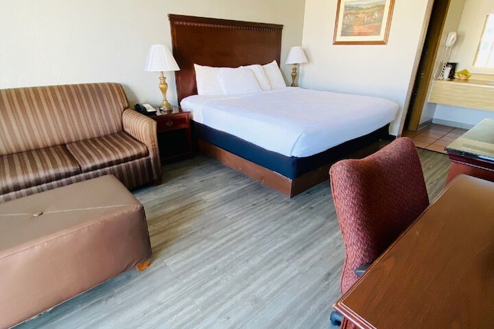 Room 14 of 26
