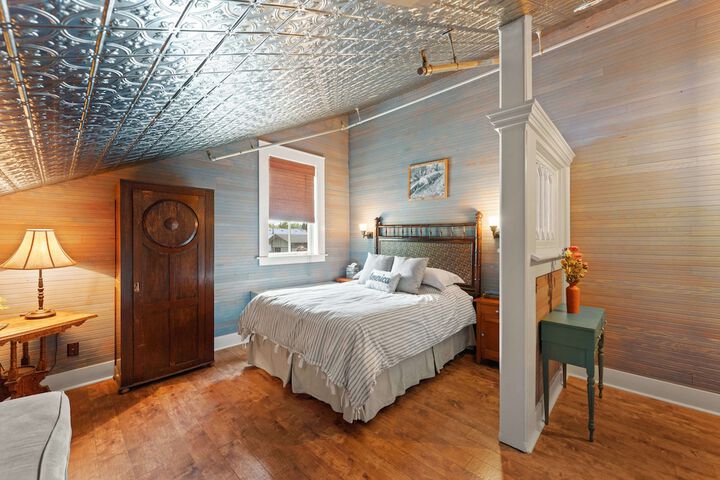 Room 47 of 68