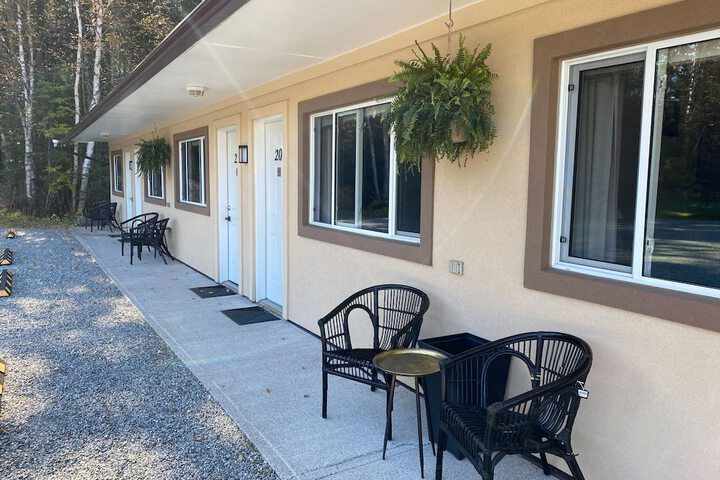 Parkway Motel