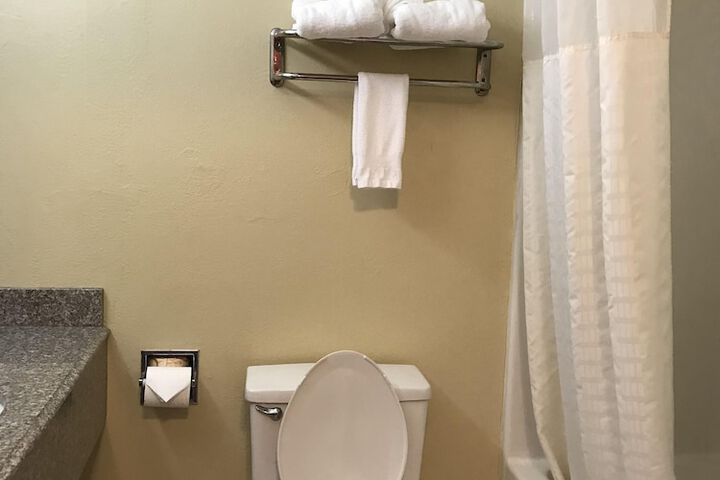 Room 18 of 27