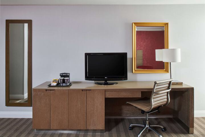 DoubleTree by Hilton Torrance - South Bay