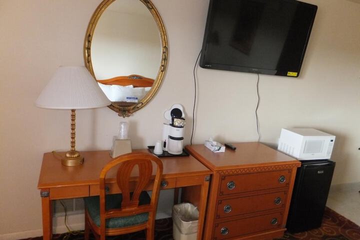 Room 3 of 20