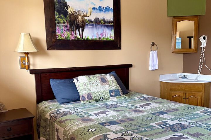 Moosehead Lodge & Cabins