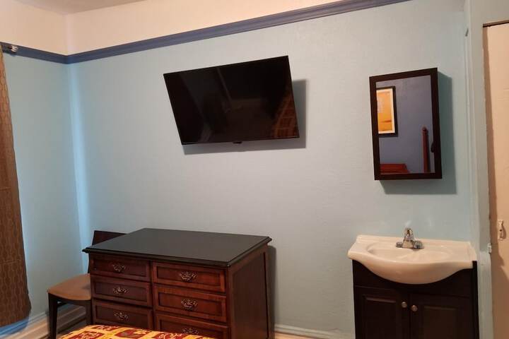 Room 35 of 43