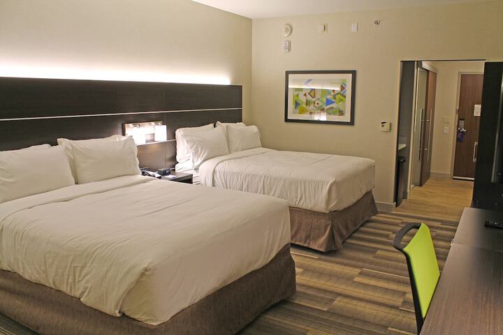 Room 27 of 63