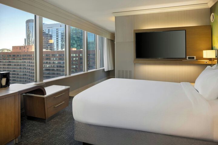 Room 16 of 80