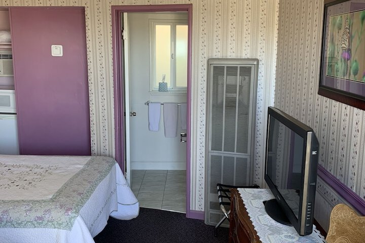 Room 42 of 53