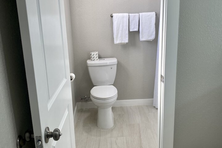 Room 15 of 23