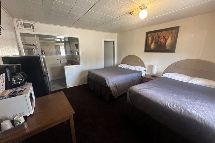 Room 6 of 25