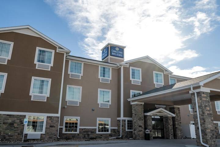 Cobblestone Hotel & Suites - Lamar