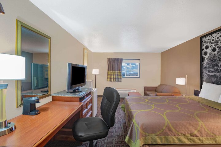 Room 19 of 30