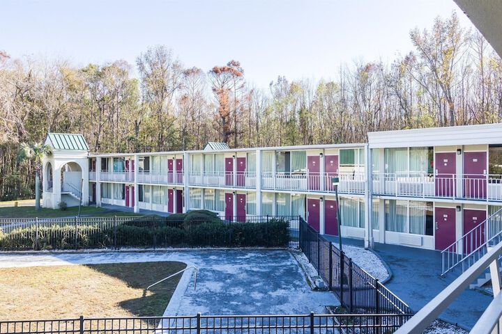 Motel 6 Townsend GA