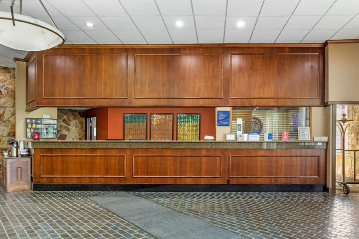 Best Western Plus Wooster Hotel & Conference Center