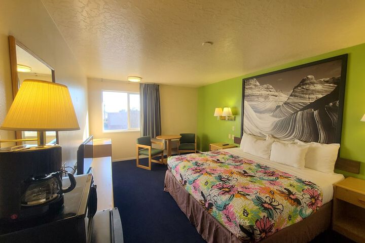 Room 14 of 49
