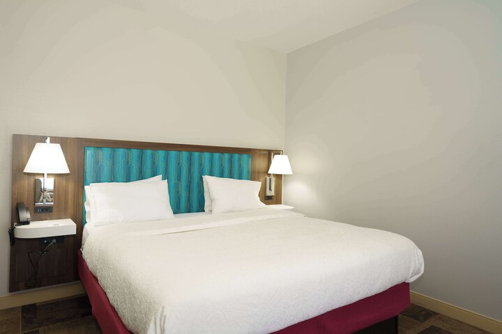 Room 16 of 26