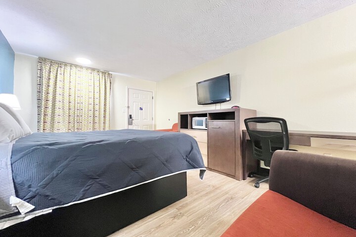 Hometown INN