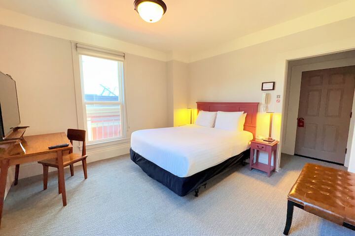 Room 12 of 31
