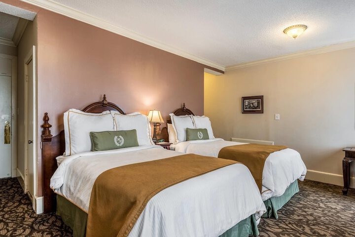 Hotel Bothwell Sedalia Central District an Ascend Collection Hotel