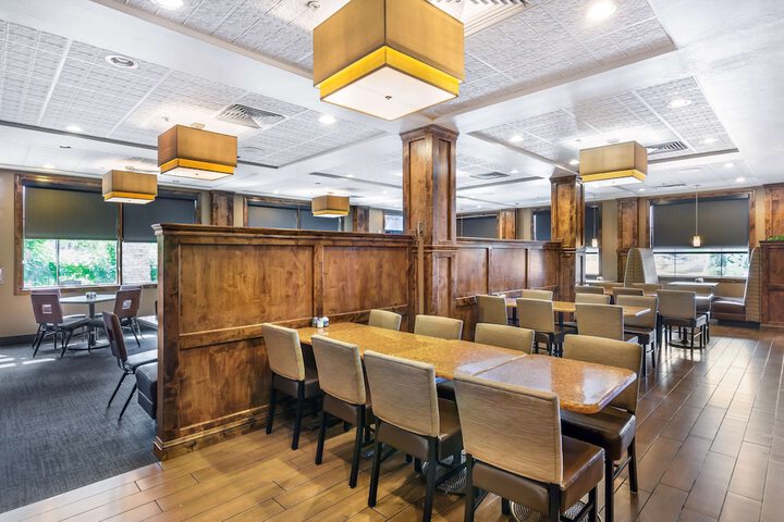 Best Western Premier Ivy Inn & Suites