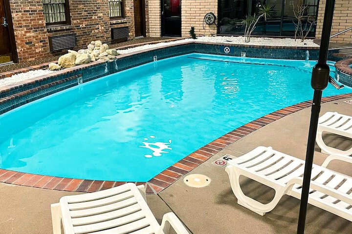 Pool 14 of 31