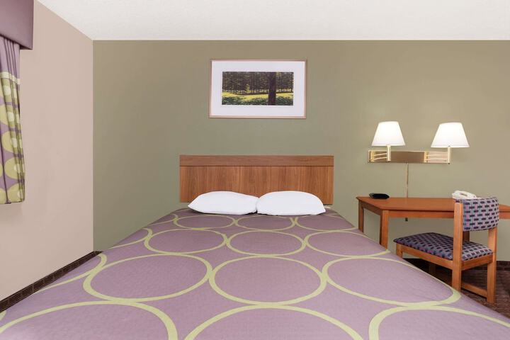 Room 6 of 23