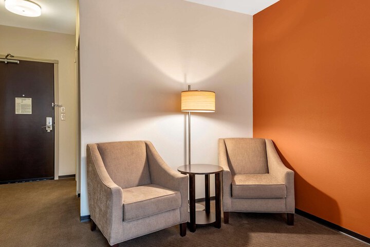 Room 18 of 46