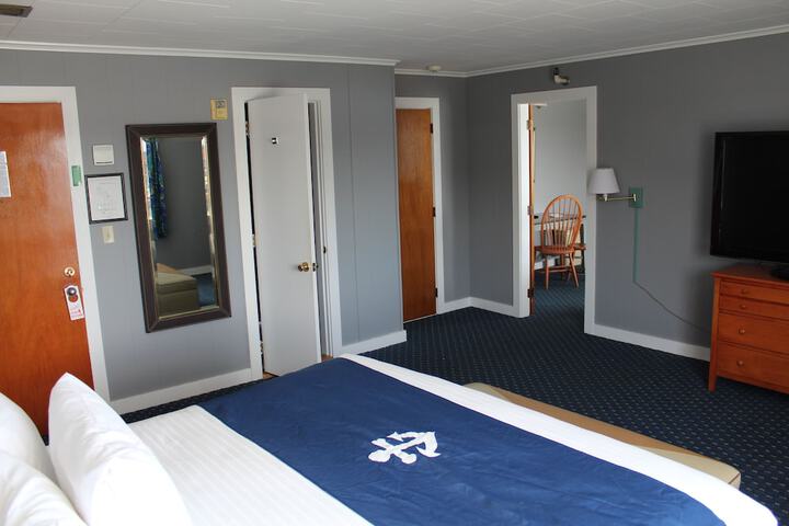 Room 206 of 247