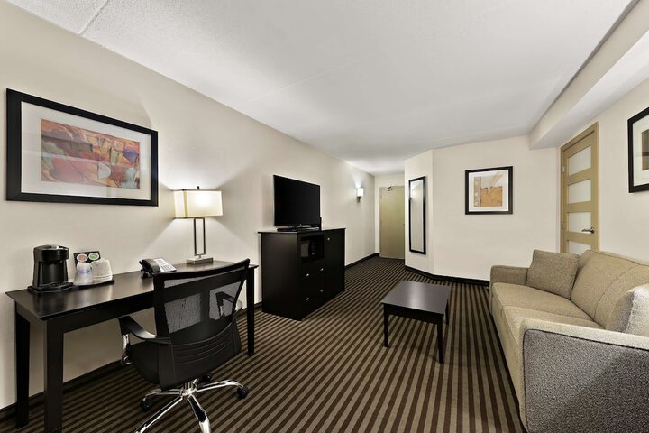 Room 31 of 38