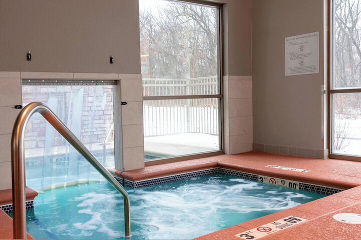 Fairfield Inn & Suites by Marriott Fair Oaks Farms