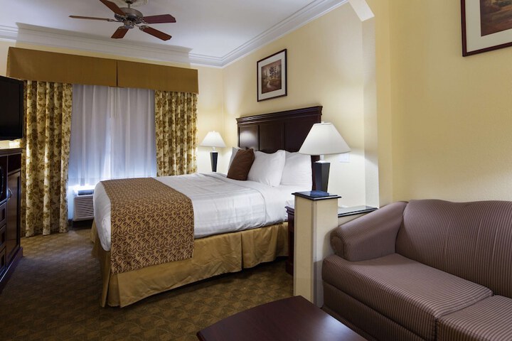 Room 18 of 27
