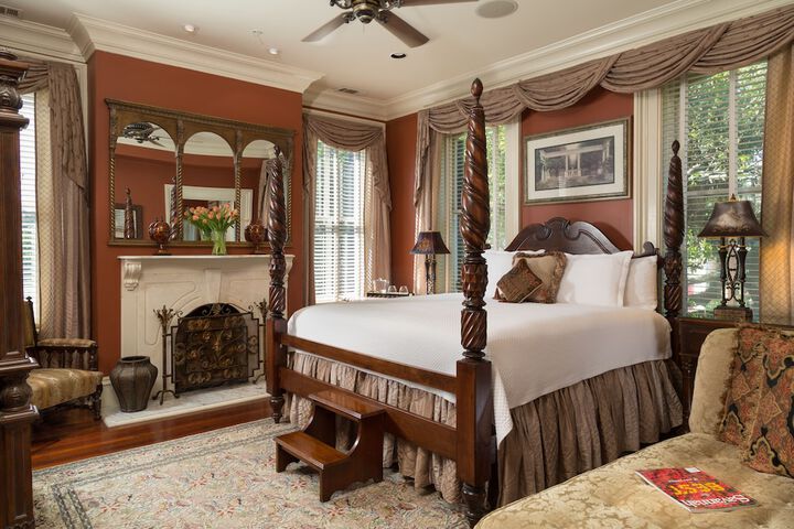 Room 32 of 56
