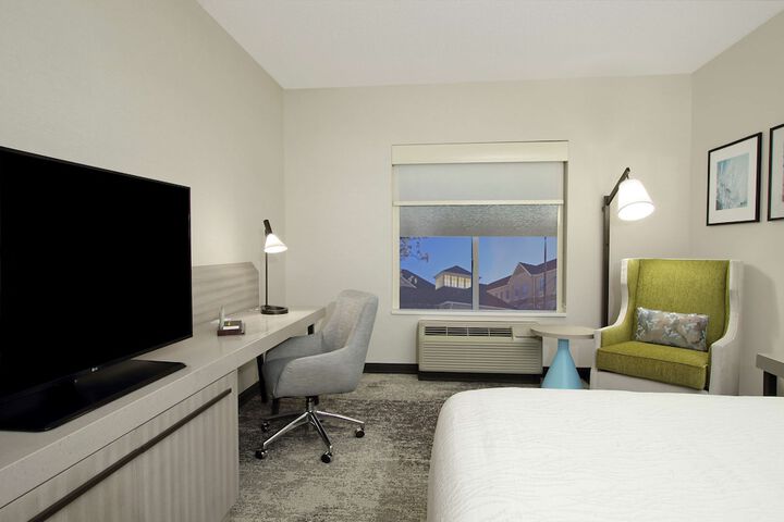 Room 11 of 38