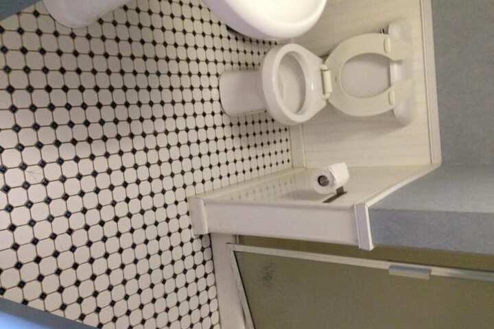 Room 14 of 21