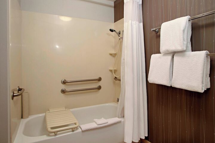 Courtyard by Marriott Oakland Downtown