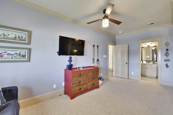 Room 30 of 46