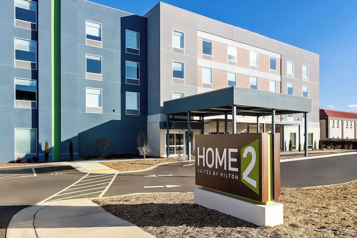 Home2 Suites by Hilton Hendersonville