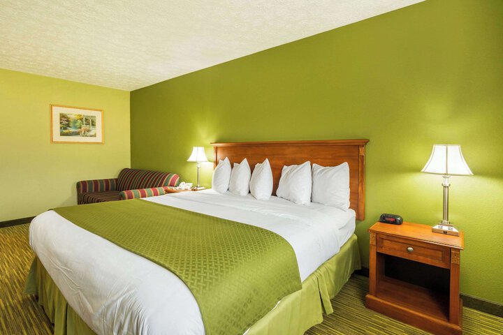 Room 20 of 35