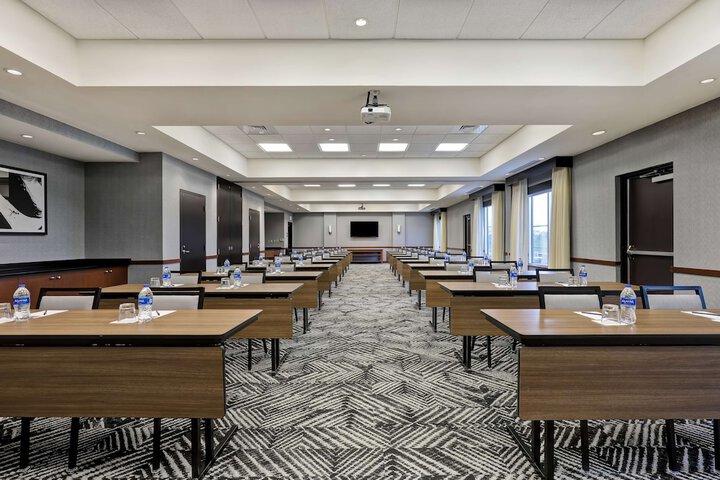Hyatt Place San Antonio–North / Stone Oak