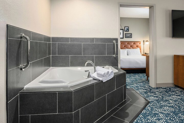 Four Points by Sheraton Bedford Manchester Airport