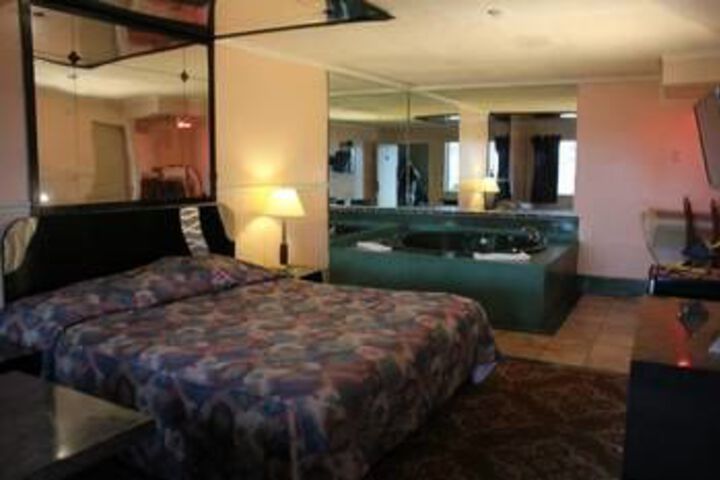 Presidential Inn and Suites
